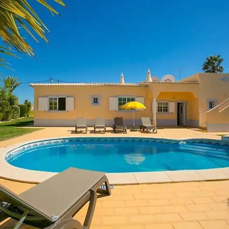 Casa Amendoeira Villa *